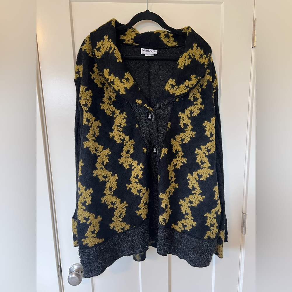 NorthStyle Black and Gold Knit Cardigan - Picture 6 of 7